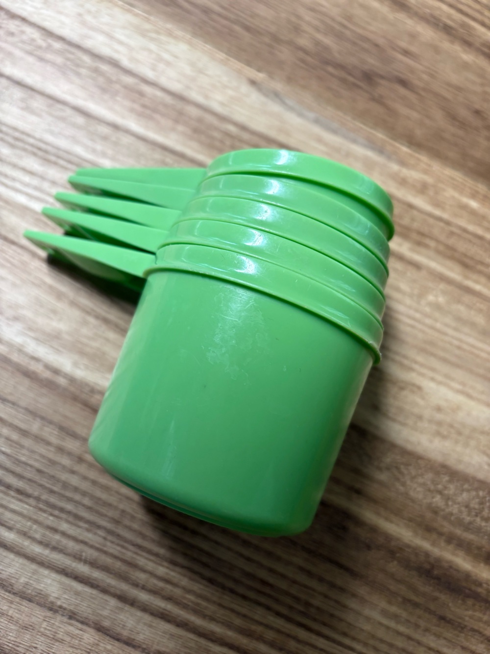 Tupperware Green Nesting Measuring Cups Set - Picture 3 of 4